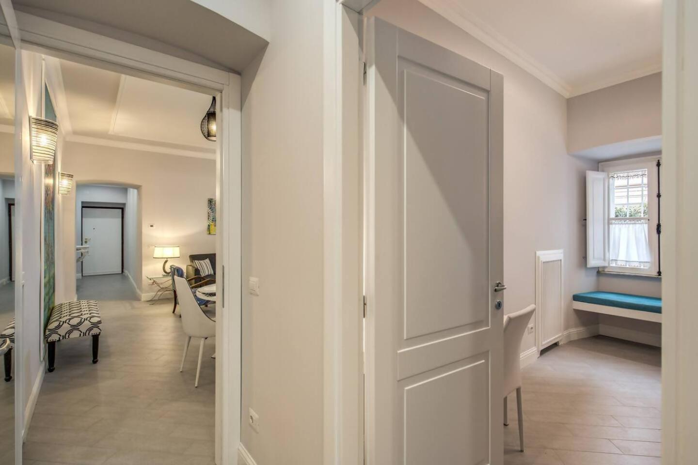 Flat With Terrace By Vatican โรม ภายนอก รูปภาพ