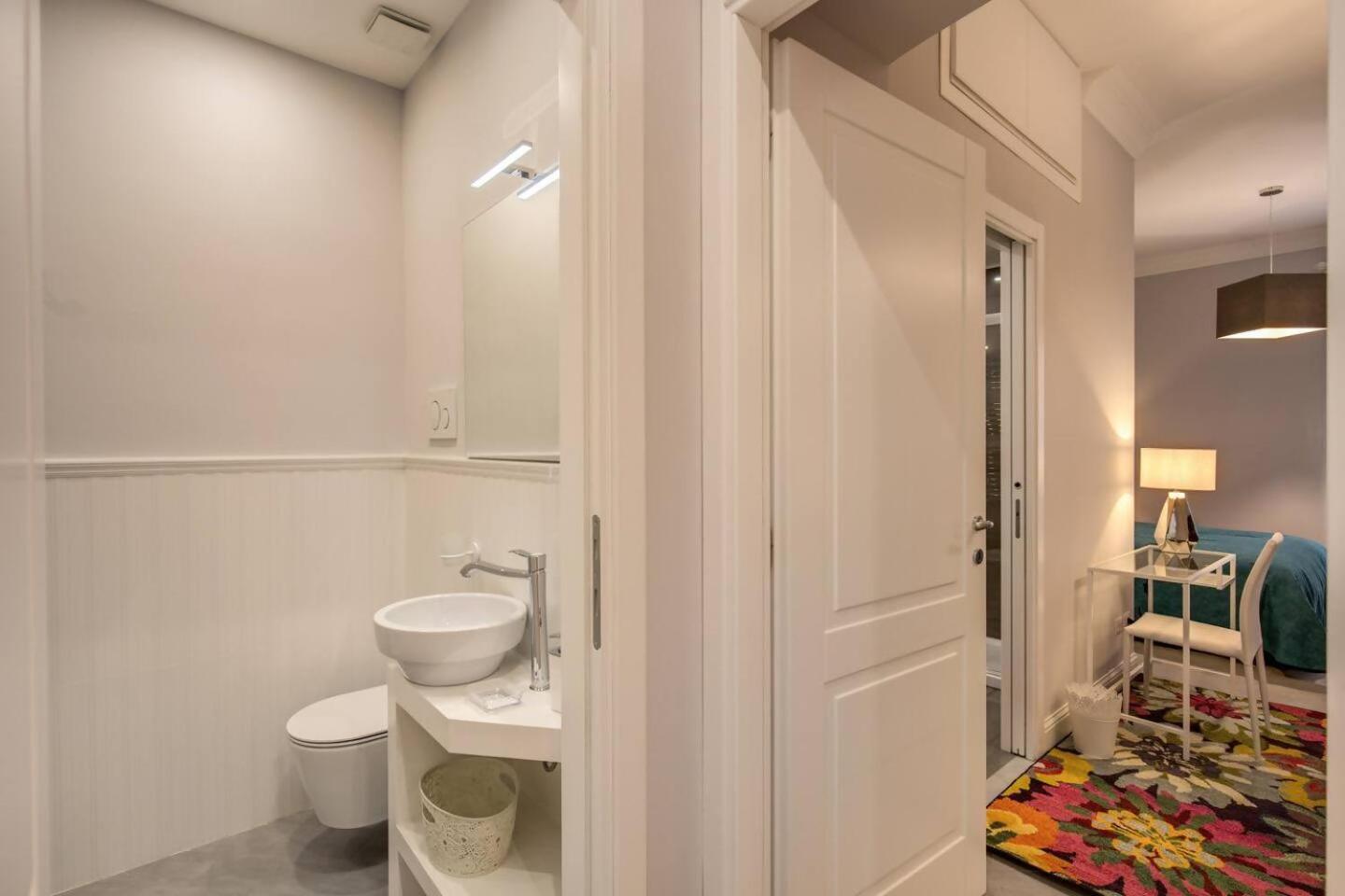 Flat With Terrace By Vatican โรม ภายนอก รูปภาพ
