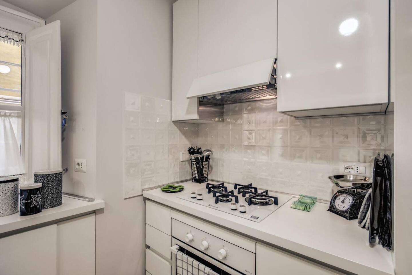 Flat With Terrace By Vatican โรม ภายนอก รูปภาพ